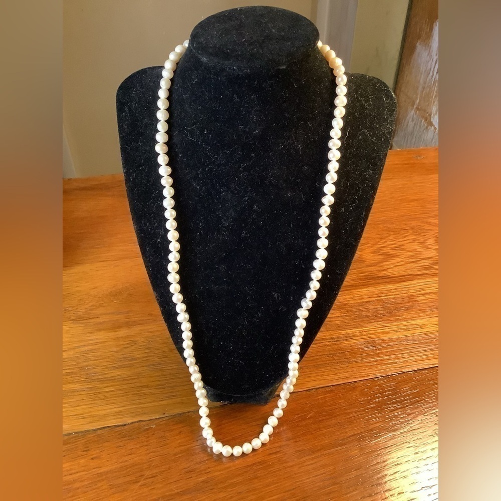 Vintage Hand Knotted Cream Faux‎ Pearl Necklace 22 Inch Classic Bridal